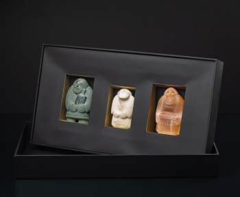 Подарочный набор "Пермяки". Уральский поделочный камень; упаковка: коробка ручной работы из дизайнерского картона